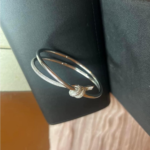 STUNNING SILVER TIFFANY-INSPIRED BRACELETš - Picture 4 of 5